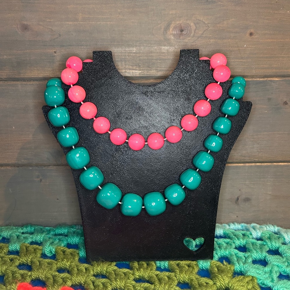 Pretty Vintage Acrylic Bead Vibrant Pink & Teal Necklace Set. Can be separated!